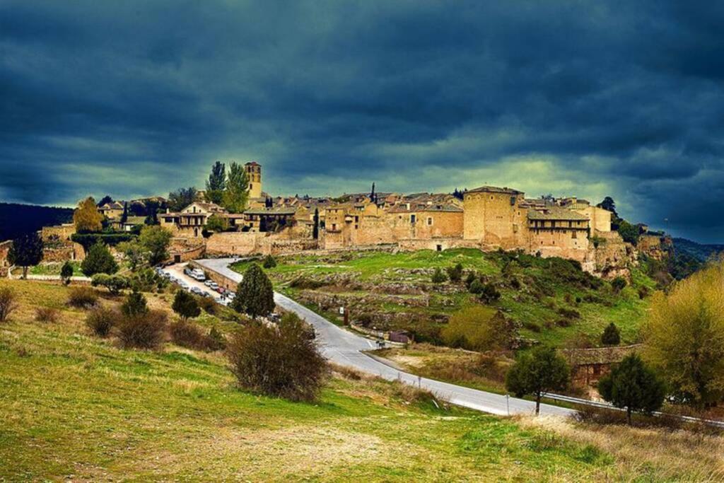 El último rincón, dúplex con piscina climatizada en plena naturaleza La Pinilla (Castile and Leon) Exterior foto
